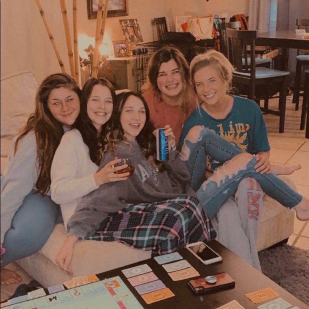 Meet your Posher, Maria